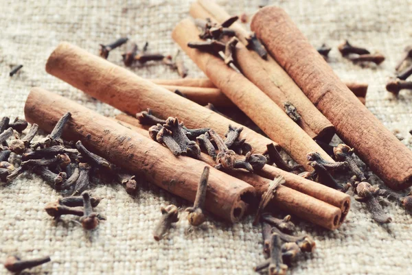 cravo-e-canela